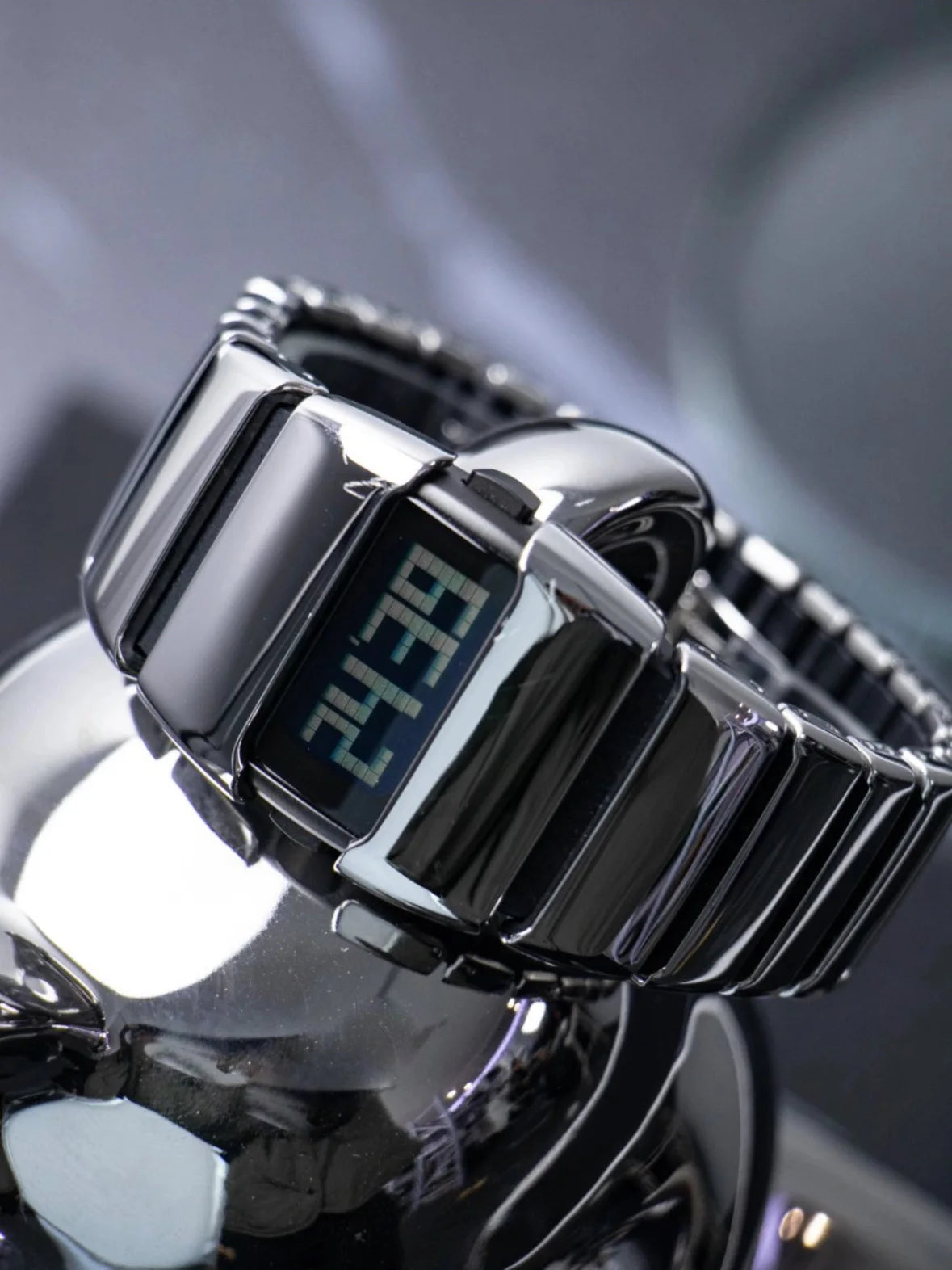 Unique Metal Watches Retro-futuristic Watches For Men Fashion Electronic Trendy Stylish